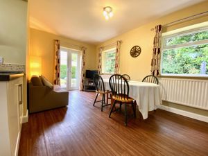 Living Kitchen/Diner- click for photo gallery